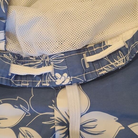 Boys Swim Trunks M  - Picture 3 of 6